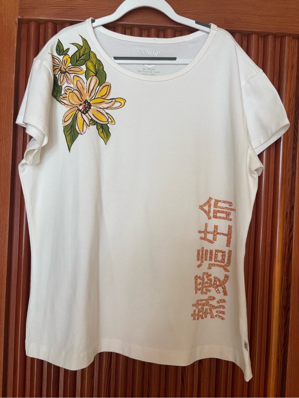 Zenergy White Floral Crewneck Top with Oriental & Flower Detail Chico’s 2